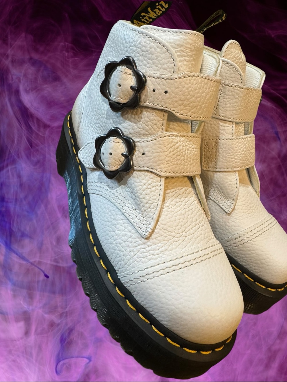 Dr. Martens Devon Flower Buckle White Pebbled Leather Platform Boots Sz 9 NEW - Picture 12 of 16